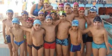 Nuoto in cartella, alunni di Pallagorio in piscina a Ciro’ Marina