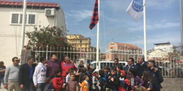 Crotone, il Club Velico espone la bandiera rossoblù