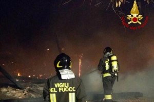 Incendio al villaggio turistico Porto Kaleo