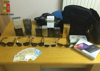 Rubavano profumi, in manette due colombiani nel reggino