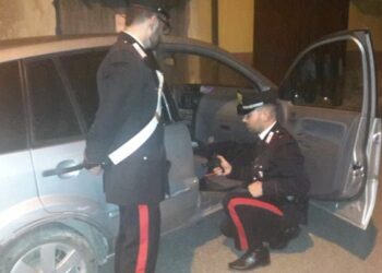 Strongoli, birra negata in bar: esce e rientra con una pistola