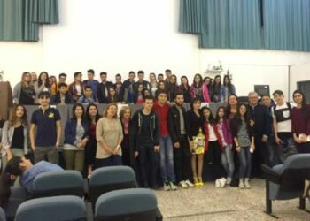 Crotone, gli alunni del ‘Lucifero’ ospitano Teresa Manes
