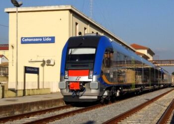 Calabria, arriva il ‘pulitore viaggiante’ sui treni regionali