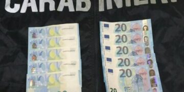 Banconote false da 20 euro in tasca, arrestata 40enne a Crotone