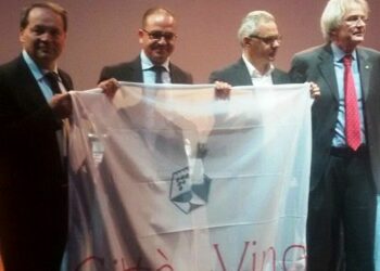 Ciro’, Consegnata  la bandiera della Citta’ del Vino