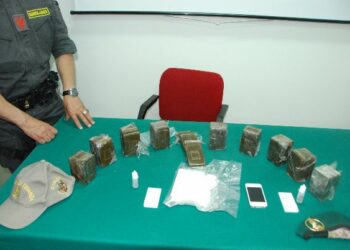 Vamos colpisce ancora, droga nascosta in auto: arrestato crotonese