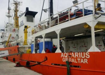 Sbarcati a Crotone 230 migranti