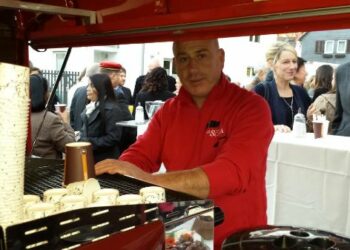 Dalla Germania la storia del cirotano Raffaele Bruno e della sua Apebar