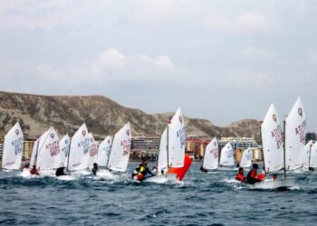 Vela, al via selezione Optimist a Crotone: vento perfetto