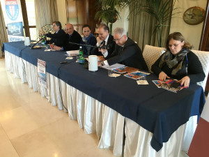 cesa al tavolo della presidenza