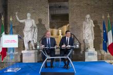 Renzi firma intesa per il Lazio