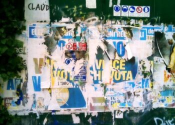 Cosenza contro le affissioni abusive, multe fino a 1.000 euro