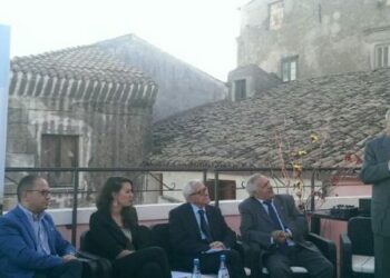 Mezzi presenta il suo libro dal palazzo dei musei
