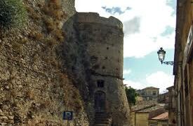 Cirò, Partono i lavori attorno al castello