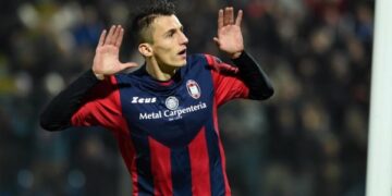 Crotone, Martella piace all’estero. E Budimir…