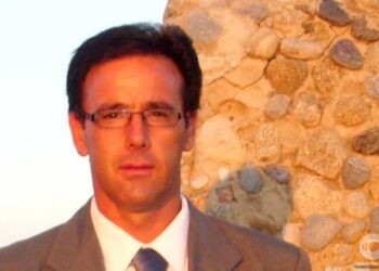 Cade da ponteggio, muore operaio a Ciro’ Marina