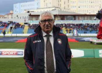 Crotone, incontro con la Fiorentina per Capezzi e Fazzi. E Aguirre…