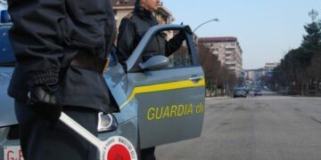 Intestazione fittizia beni, sequestro auto a pregiudicato reggino