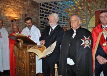 Crotonesi ad Assisi, cavalieri Costa e Cegna siglano accordo di fratellanza