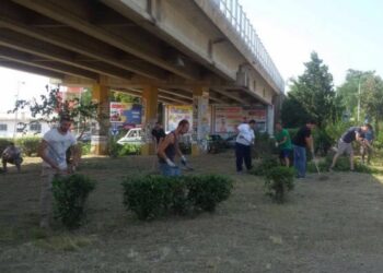 Decoro urbano a Ciro’ Marina, ci pensano i cittadini e le associazioni