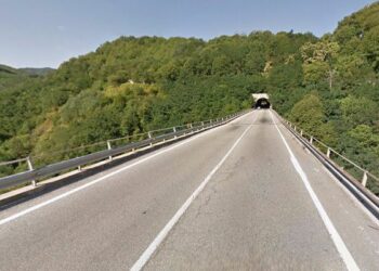 Lavori fibra ottica, senso unico alternato sulla SS107 nel cosentino