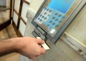 Timbra e torna a casa, arrestato medico a Lamezia