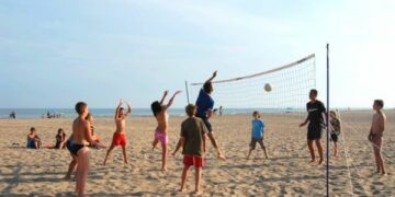 Ordinanza balneare a Ciro’ Marina: vietati falo’, animali e giochi con pallone