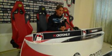 FcCrotone – Real Fondo Gesu’: prima uscita dei rossoblu’ sul ridotto terreno dell’Hotel la Fattoria in localita’ Moccone