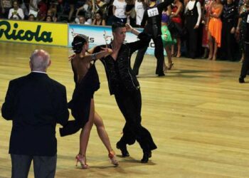 Danza, i ballerini cirotani Murano-Tucci brillano al campionato italiano