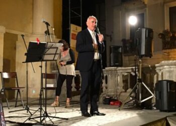 La buona novella pop di Monsignor Stagliano’, omelia musicale a Crotone
