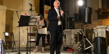 La buona novella pop di Monsignor Stagliano’, omelia musicale a Crotone