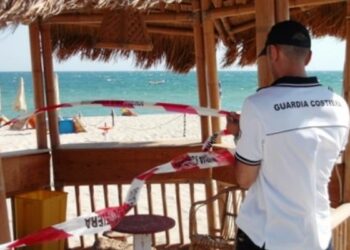 Strutture abusive in un lido, sequestri e denunce a Cropani