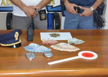 Stroncato giro di spaccio a Crotone, un arresto e 4 consumatori segnalati