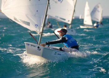 Europeo Optimist a Crotone, day 2: forte tramontana e finale entusiasmante