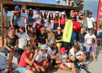 Kitesurf a Gizzeria, tappa italiana vinta dal francese Mazella