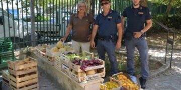 Ancora bancarelle ‘abusive’ a Crotone, multe e sequestri