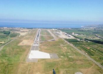 Aeroporti, pista Lamezia Terme si ‘allunga’: spazio agli aerei di grandi dimensioni