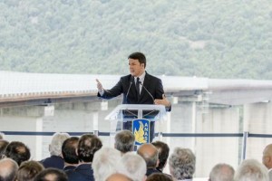 Renzi inaugura viadotto Italia