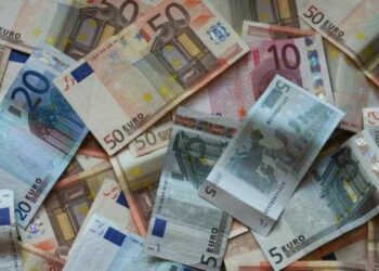 Bracciante agricolo trovato con 270mila euro in scatola di scarpe