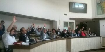 Crotone, stadio Ezio Scida e Aeroporto Sant’Anna unanimità del Consiglio