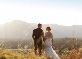 Matrimoni, a Torre Melissa la prima tappa del Lovely Booking Day