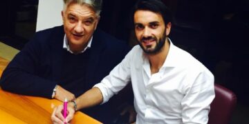 Crotone calcio, l’attaccante Raffaele Palladino ancora in rossoblù