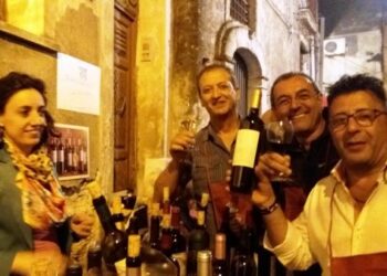 Ciro’, paralizzata dall’arrivo di oltre quattro mila turisti