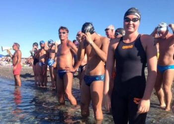 Nuoto, l’ucraina Anna Prybysh vince trofeo Bandiera Blu a Ciro’ Marina