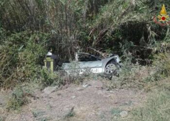 Incidente nel reggino: auto in un burrone, cinque i feriti