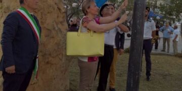 Sventola la Bandiera Blu sulle spiagge di Ciro’ Marina, e’ la 16esima