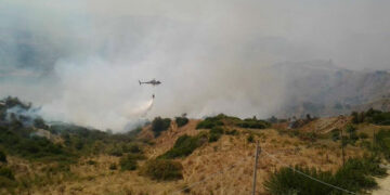Crucoli, inizio agosto infiammato dagli incendi