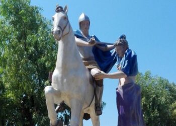 Svelata la statua di San Martino a Torre Melissa