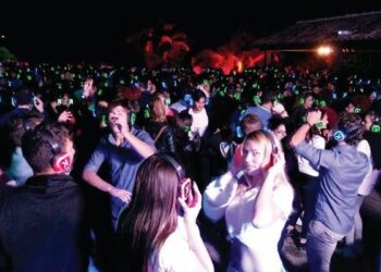 Il primo silent party a Ciro’ Marina, arriva la disco ‘in cuffia’