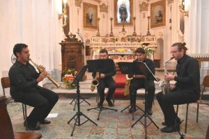 acrobats-sax-quartet